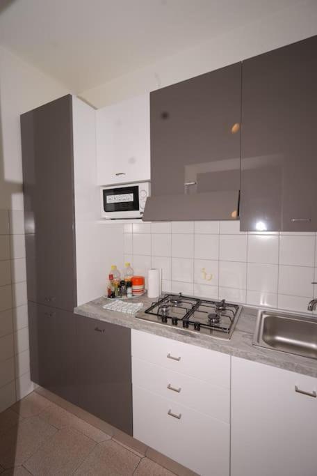 Central Guesthouse Cir 015146-Cni-01484 Milan Extérieur photo